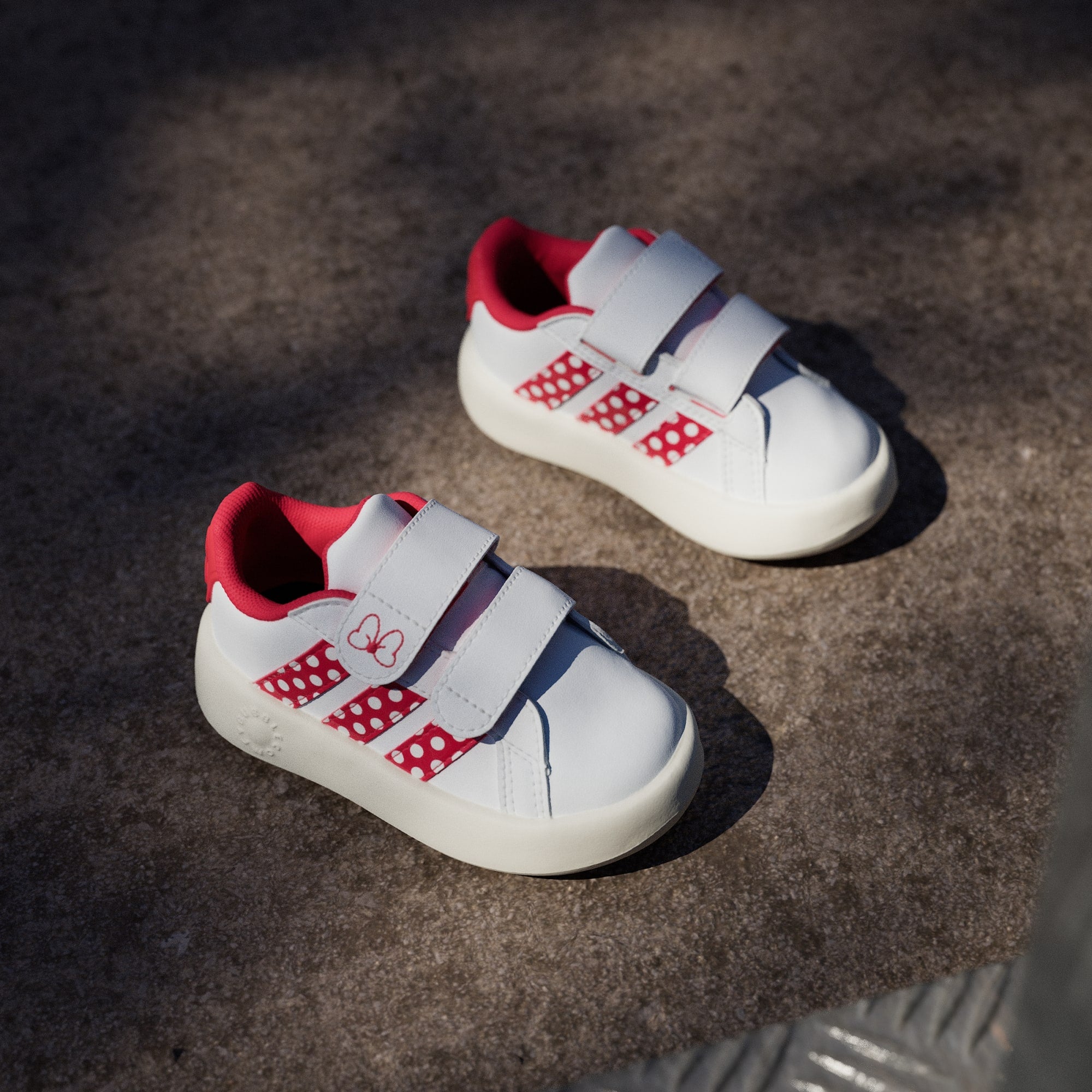Adidas Disney Minnie Mouse Grand Court dečije patike - slika 4