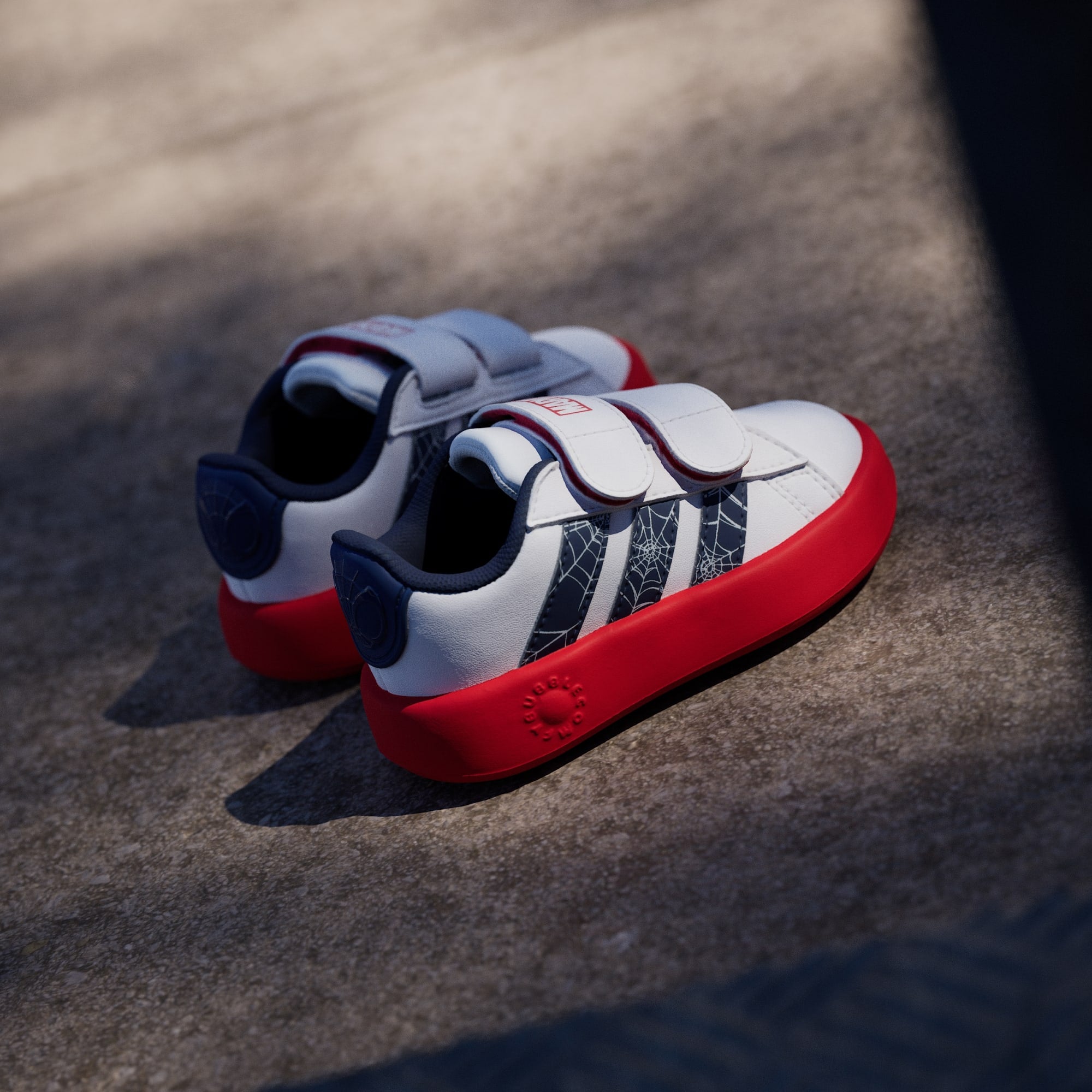 Adidas Marvel Spider-Man Grand Court dečije patike - slika 5